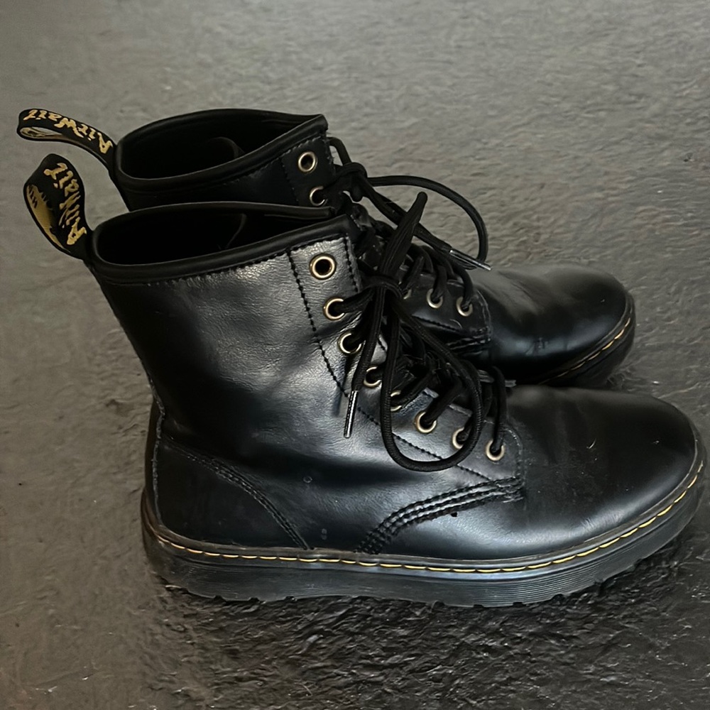 Doc Martens. Barley used but still a little creased. Size 7.5.